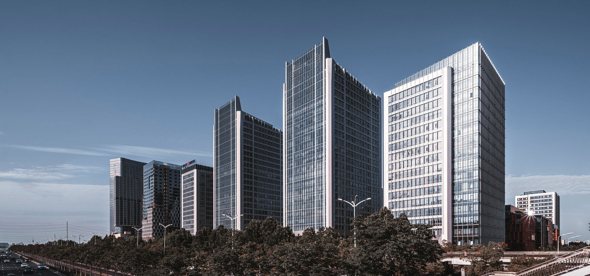 土建總承包和鋼結構專業承包